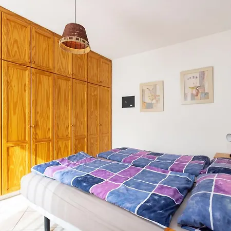 Fewo-vistamar-mit-meerblick-pool-grosser-terrasse-und-garten-grill-parkplatz-und-wlan-gratis *