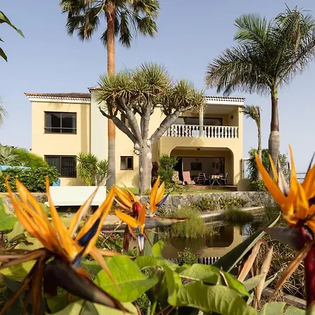 Apartman Fewo-vistamar-mit-meerblick-pool-grosser-terrasse-und-garten-grill-parkplatz-und-wlan-gratis Santa Úrsula