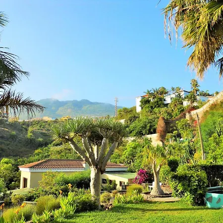 Fewo-vistamar-mit-meerblick-pool-grosser-terrasse-und-garten-grill-parkplatz-und-wlan-gratis