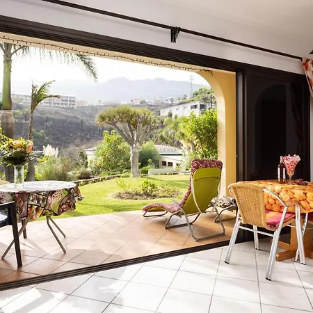 Apartamento Fewo-vistamar-mit-meerblick-pool-grosser-terrasse-und-garten-grill-parkplatz-und-wlan-gratis